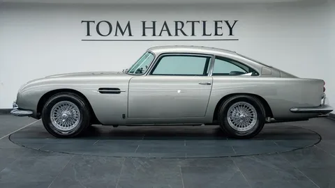 Aston Martin DB5 — photo 4 of 28