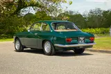 Alfa Romeo Giulia GT Veloce thumbnail
