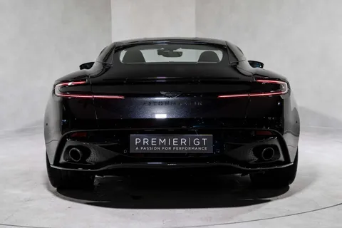 Aston Martin DB11 AMR 5