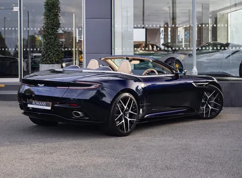 Aston Martin DB12 Volante — photo 4 of 43