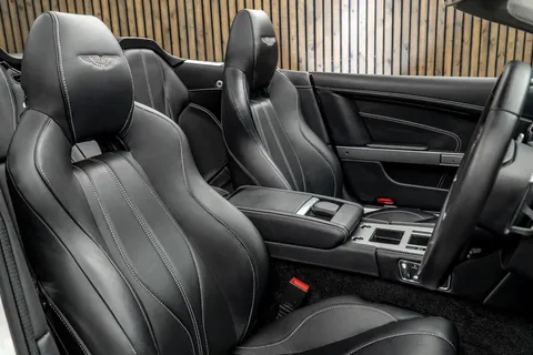 Aston Martin DB9 2