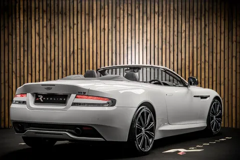 Aston Martin DB9 5