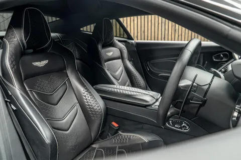 Aston Martin DBS — photo 2 of 43