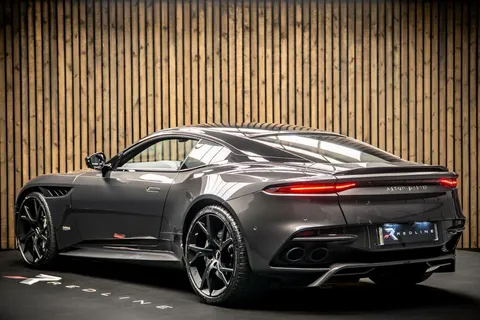 Aston Martin DBS Superleggera — photo 3 of 43
