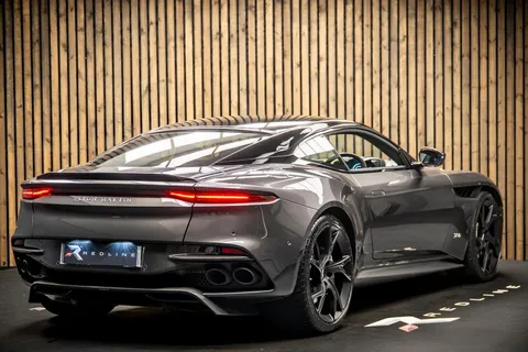 Aston Martin DBS Superleggera — photo 4 of 43