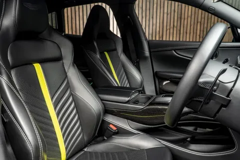 Aston Martin DBX 707 2