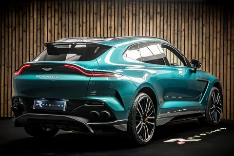 Aston Martin DBX 707 5