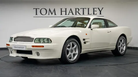 Aston Martin V8 — photo 4 of 24