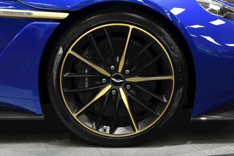 Aston Martin Vanquish V12 Zagato — photo 3 of 55