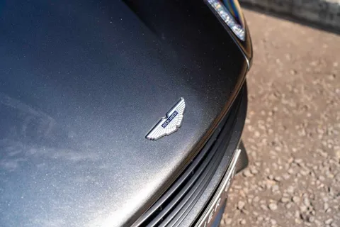 Aston Martin Vanquish — photo 5 of 68