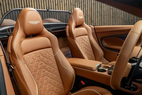 Aston Martin Vanquish Volante — photo 2 of 49