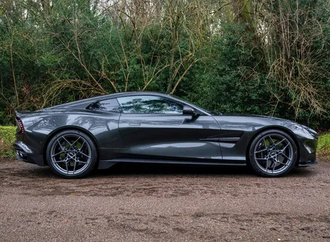 Aston Martin Vanquish V12 — photo 4 of 61