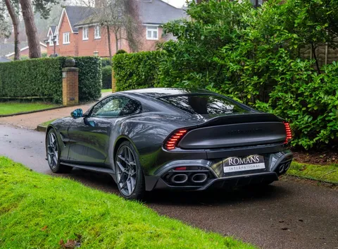 Aston Martin Vanquish V12 — photo 5 of 61