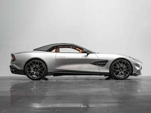 Aston Martin Vanquish Volante — photo 5 of 24
