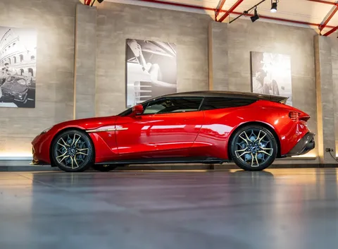 Aston Martin Vanquish Zagato Shooting Brake — photo 3 of 63