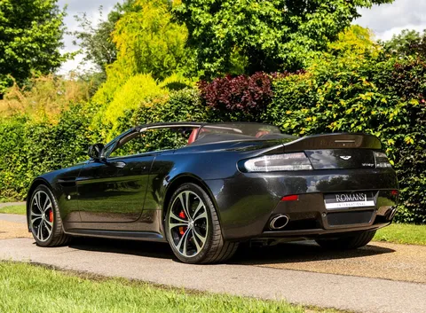 Aston Martin V12 Vantage — photo 5 of 60