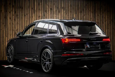 Audi Q7 55 S line 3