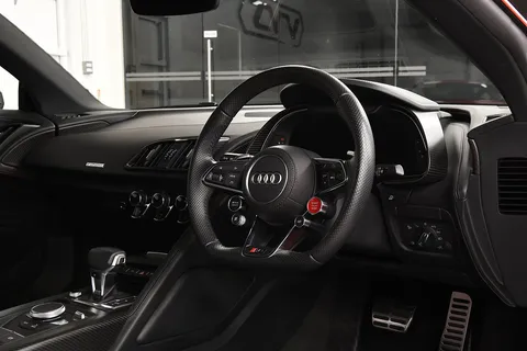 Audi R8 V10 Plus 5