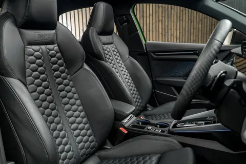 Audi RS3 Carbon Black — photo 2 of 43