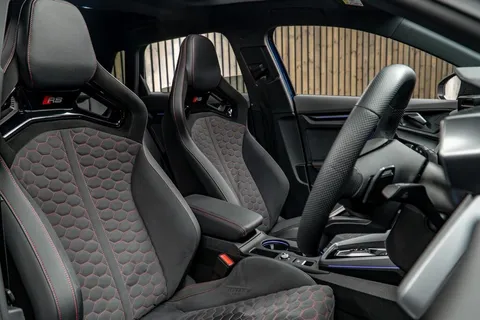Audi RS3 Carbon Black — photo 2 of 49