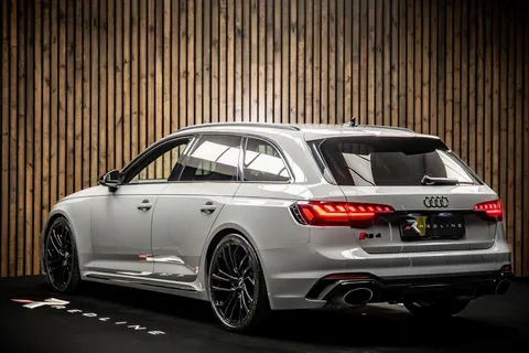 Audi RS4 Avant Carbon Black 3