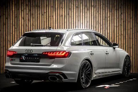 Audi RS4 Avant Carbon Black 4