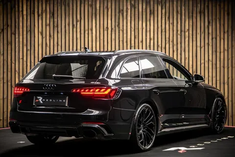 Audi RS4 Avant Carbon Black — photo 4 of 48