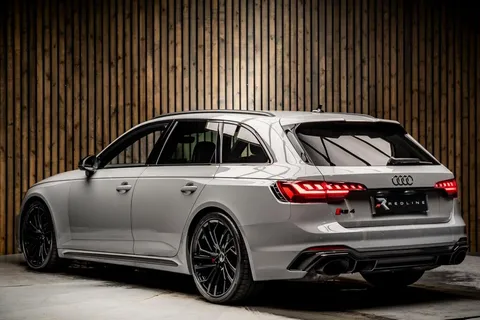 Audi RS4 Avant Carbon Black — photo 3 of 50