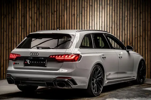 Audi RS4 Avant Carbon Black — photo 4 of 50