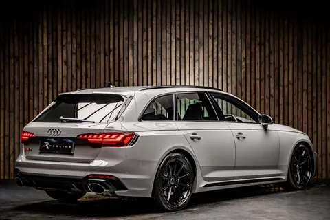 Audi RS4 Avant 2.9 TFSI V6 Tiptronic quattro — photo 4 of 40