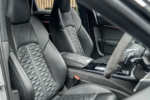 Audi RS6 Avant Carbon Black 2