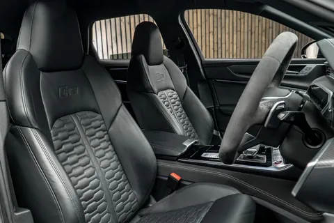 Audi RS6 Avant Carbon Black — photo 2 of 46