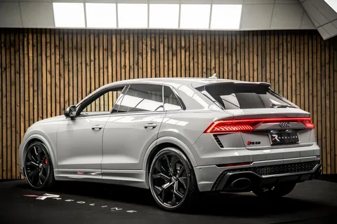 Audi RSQ8 Carbon Black — photo 3 of 45