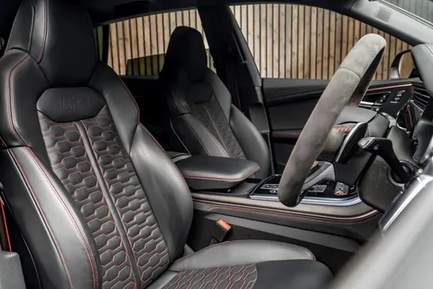 Audi RSQ8 Vorsprung — photo 2 of 46