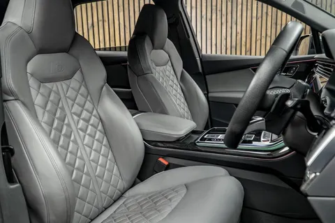Audi SQ7 Black Edition — photo 2 of 47