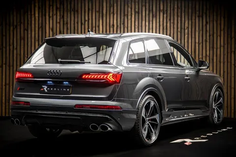 Audi SQ7 Black Edition — photo 4 of 47