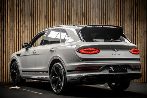 Bentley Bentayga V8 — photo 3 of 48