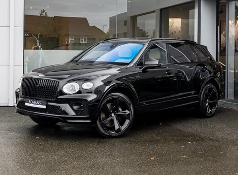 Bentley Bentayga V8 Azure EWB First Edition — photo 3 of 52