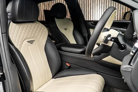 Bentley Bentayga V8 — photo 2 of 46