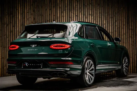Bentley Bentayga V8 Azure EWB — photo 4 of 43