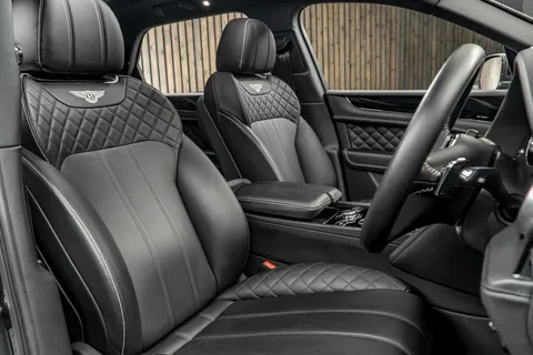 Bentley Bentayga 2