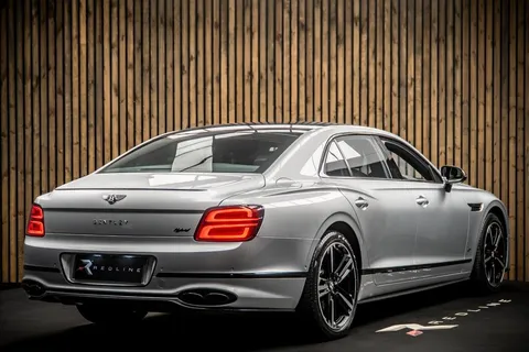 Bentley Flying Spur Hybrid S — photo 4 of 49