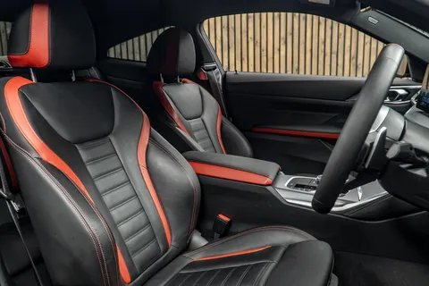 BMW 4 Series M440i xDrive 2