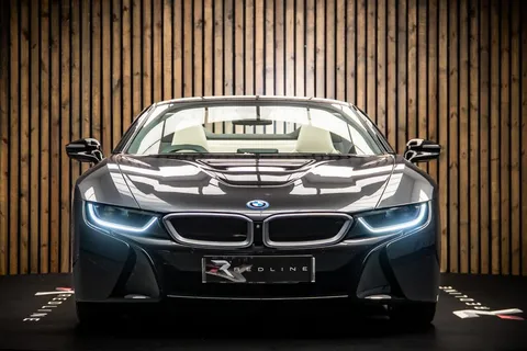 BMW i8 Roadster — photo 5 of 46