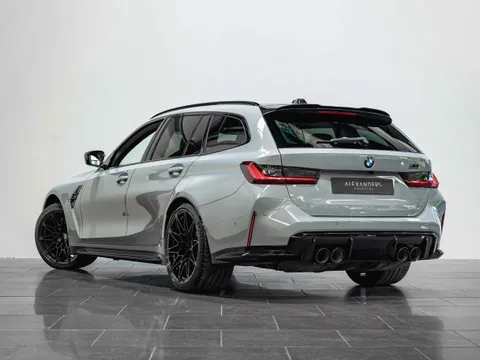 BMW M3 Competition Touring xDrive 2