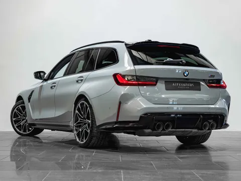 BMW M3 Competition Touring xDrive 2