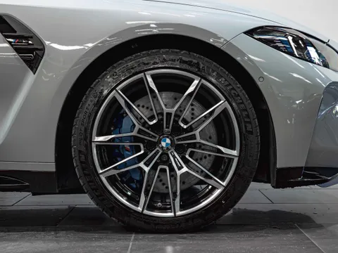 BMW M3 Competition Touring xDrive 4