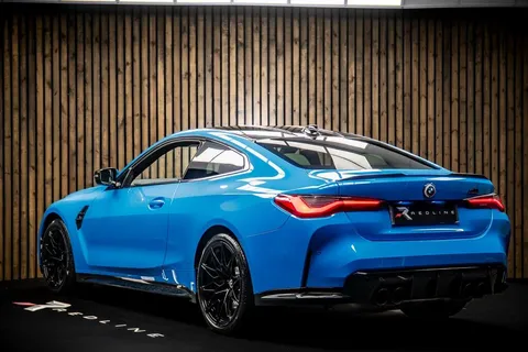BMW M4 Competition xDrive 3