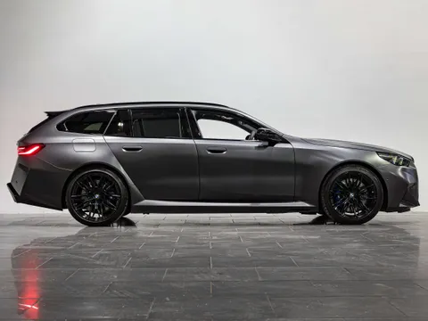 BMW M5 Touring — photo 2 of 17
