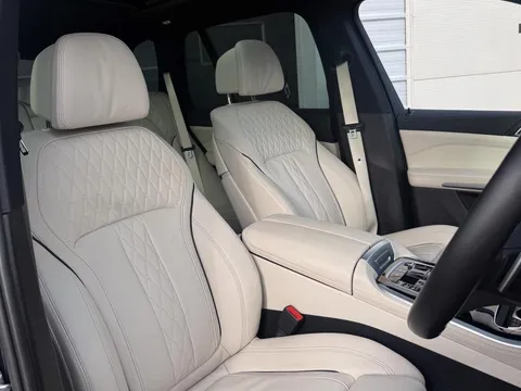 BMW X5 45e M Sport — photo 4 of 4